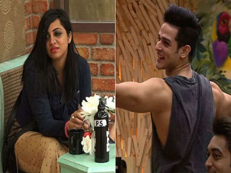 BIGG BOSS:अर्शी खान का फूटा गुस्सा..''मैं कपड़े उतारूं या कुछ भी करूं..तुम्हें क्या..