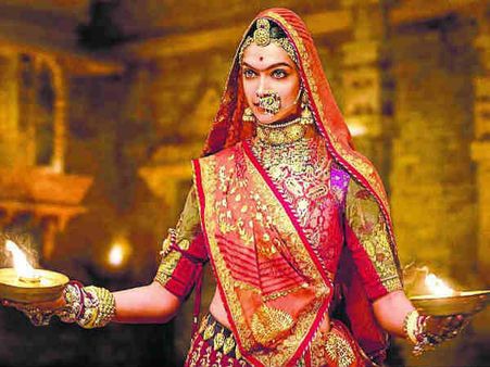 आखिरकार बोलीं 'पद्मावती'.. 'ये फिल्म रिलीज होने से कोई नहीं रोक सकता'