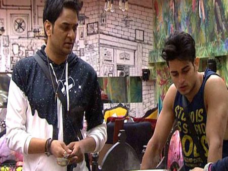 BIGG BOSS:''इंसानियत के नाम पर धब्बा हैं..प्रियांक शर्मा..बेशर्म और बेहया..''