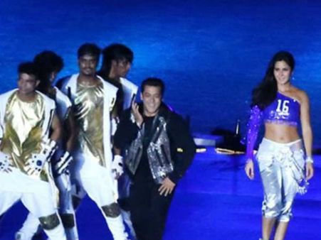 JustIn: शुरू हुआ सलमान का टाईगर तमाशा...देखिए तस्वीरें