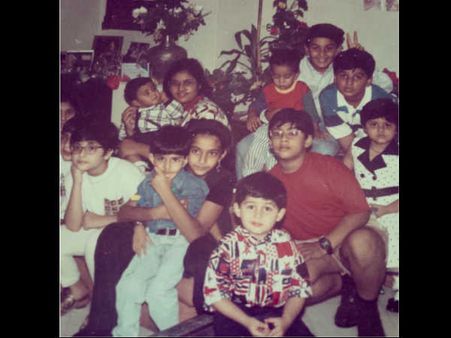 #Throwback..एक तस्वीर और इतने सारे स्टार्स..चिल्ड्रन्स डे पर इससे बेहतर कुछ नहीं