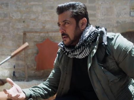 'टाईगर जिंदा है' की बंपर OPENING.. 5 दिन पहले ही थियेटर हाउसफुल