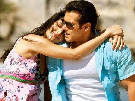 कैटरीना कैफ ने टाईगर को दिया बेस्ट BIRTHDAY गिफ्ट...सलमान ने किया खुलासा