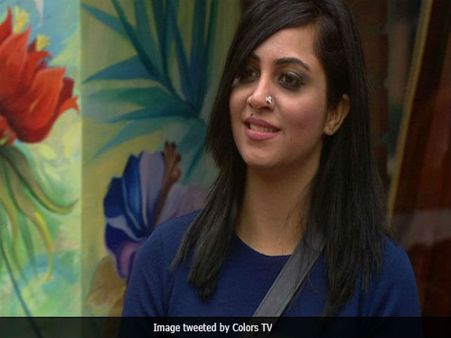 BIGG BOSS:अर्शी खान की निकल गई लॉटरी..सुपरहिट में ब्लॅाकबस्टर एंट्री !