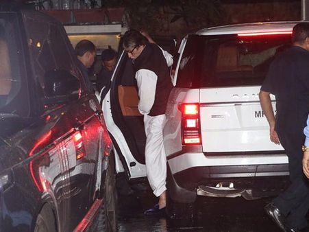 PICS: शशि कपूर के घर दौड़े पड़े अमिताभ बच्चन, रणबीर कपूर सहित सितारे