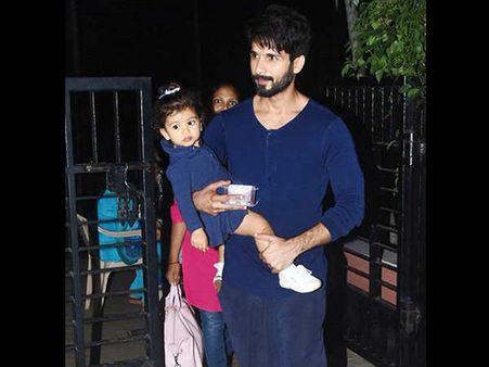 पापा स्टाइलिश..तो बेटी सुपर स्टाइलिश..तस्वीरें देखकर मानेंगे आप भी