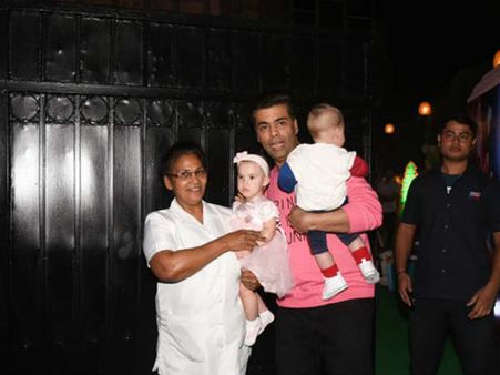 स्टार्स करें ना करें स्टार किड्स की क्रिसमस सेलिब्रेशन शुरु हो गई..तस्वीरें