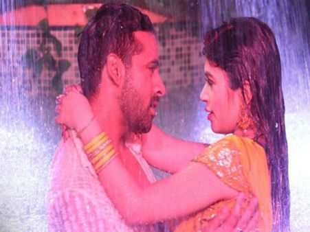 BIGG BOSS फिनाले.. पर्दे के पीछे..बंदगी और पुनीश..ऐसी हरकत...शर्म आ जाएगी !