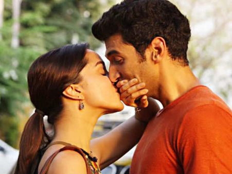 ब्लॉकबस्टर जोड़ी... सिखा दी 'आशिकी'.. बॉक्स ऑफिस 10 बड़े Dhamaka.. ये रहे सबूत