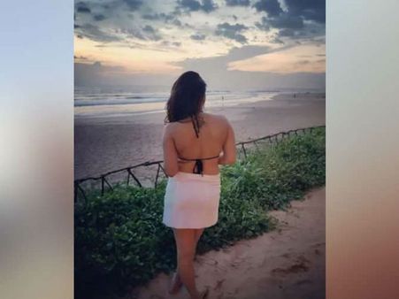 HOT:कपिल शर्मा की गर्लफ्रेंड..ऐसी तस्वीरें VIRAL..पहली बार होश उड़ जायेंगे..