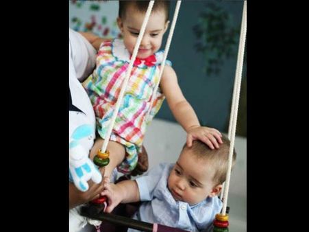 करण जौहर ने शेयर की यश और रूही की SUPER CUTE तस्वीर