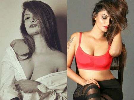 18+ कार में किया S*X, बीच पर मेकआउट करना चाहती हैं एक्ट्रेस, सामने आईं तस्वीरें