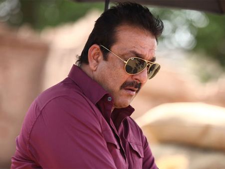 ब्लॉकबस्टर से OUT हुए संजय दत्त, जानिए क्या है कारण