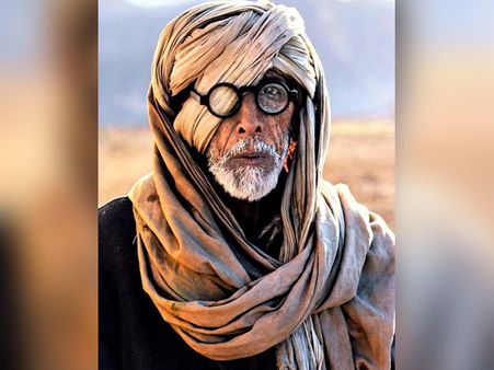 FAKE OR REAL: ठग्स ऑफ हिंदुस्तान के सेट से वायरल अमिताभ बच्चन की तस्वीर का सच