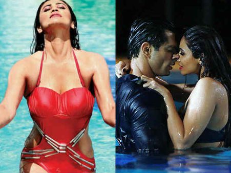 सलमान के कहने पर एक्ट्रेस ने दिए जबरदस्त इंटीमेट सीन, फिर भी फ्लॉप.. Hot Pics