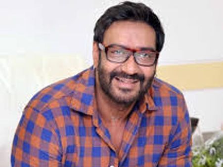 अक्षय कुमार के बाद.. अब अजय देवगन के साथ कॉमेडी.. 2019 धमाका FINAL