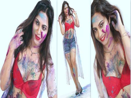 बिग बॅास की सुपरस्टार का ये हॅाट ''होली स्पेशल'' वीडियो,होश उड़ा देगा