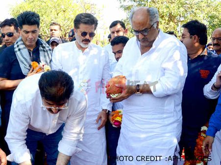 हरिद्वार में श्रीदेवी की अस्थियां विर्सजित, बोनी कपूर के साथ पहुंचे अनिल कपूर