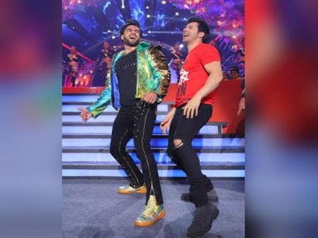 IPL 2018 : रणवीर सिंह पर भारी पड़ा वरुण धवन का स्टारडम, IPL सेरेमनी में लेंगे इतने रूपए