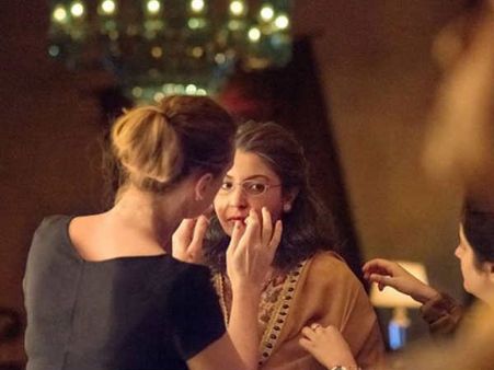शाहरूख की फिल्म ज़ीरो से अनुष्का शर्मा का शानदार #FirstLook!