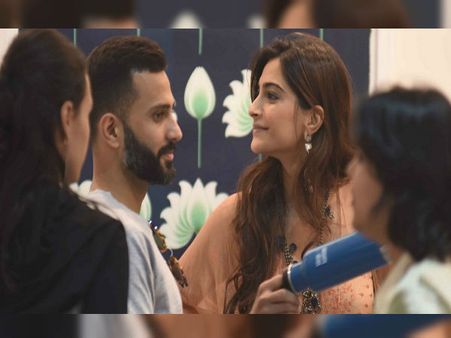 सोनम कपूर की शादी कि डेट हुई तय, ऐसे चल रही है शादी की तैयारियां