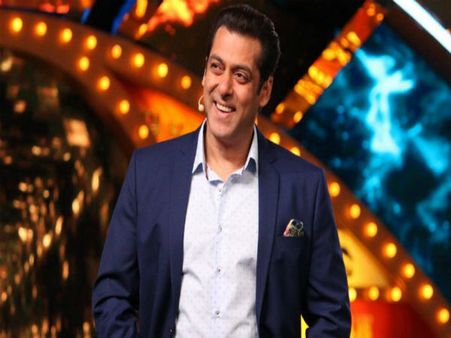 BIGG BOSS 12 में सलमान के साथ एशिया की नंबर 1 सेक्सी सुपरस्टार की एंट्री !