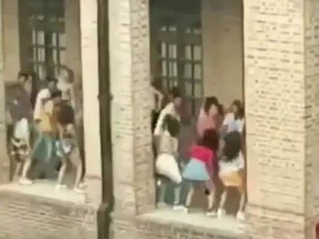 #LeakedPics: 23 नवंबर तक तो ये ब्लॉकबस्टर पूरी लीक हो जाएगी, गाने के वीडियो लीक