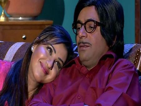 सुनील ग्रोवर के लिए शिल्पा शिंदे ने किया हॅाट डांस, अचानक हो गया Kiss, वीडियो देखिए
