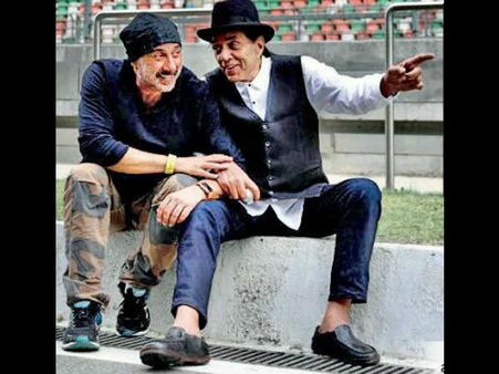 सनी देओल की धमाकेदार तस्वीर, आपको एक दम खुश कर देगी, सारे #FirstLook फेल