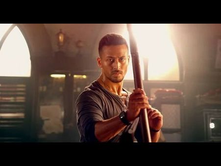 दो हफ्तों में ही 200 करोड़ पार.. BOX OFFICE पर गदर मचा रही है ये फिल्म!