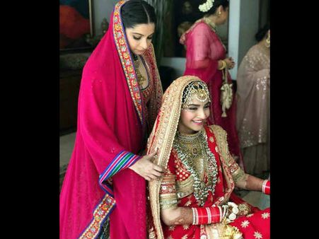 Sonam Kapoor Wedding: सोनम कपूर की शादी Live अपडेट- आमिर खान, रणवीर भी पहुंचे