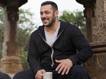 सलमान खान का 300 करोड़ फॉरमूला.. धमाकेदार एक्शन और BOX OFFICE कलेक्शन