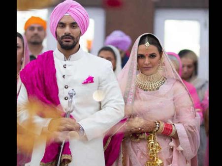 2018 का बड़ा Dhamaka, नेहा धूपिया और 10 स्टार्स ने चोरी से की शादी, लीक हो गईं Pics