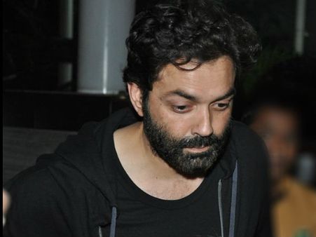 बॉबी देओल बाल-बाल बचे, गायब हो गए 10 सुपरस्टार्स, नाम जानकर चौंक जाएंगे आप!