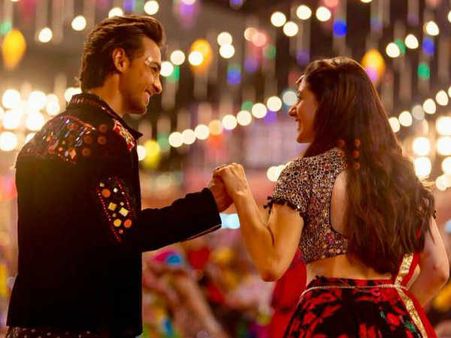 #FreshPics: देखिए इस साल का सबसे धमाकेदार डांस नंबर हो रहा है शूट