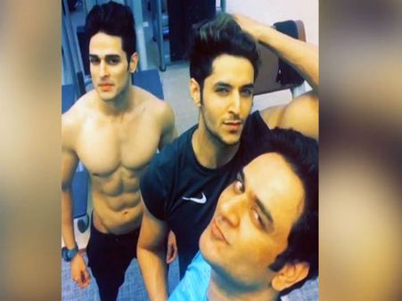 देर रात विकास गुप्ता और प्रियांक शर्मा का ये video तेजी से वायरल,होश उड़ जायेंगे