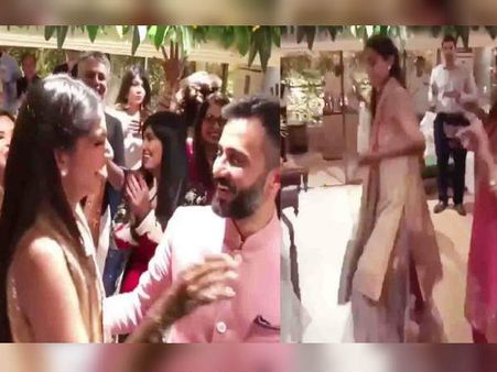 सोनम के साथ अनिल कपूर और आनंद ने जमकर किया भांगड़ा, देखिए मेंहदी के वायरल वीडियो