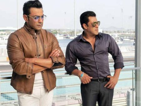 Race 3: एक हफ्ते में तोड़े 7 रिकॉर्ड, फिर भी फिसड्डी हुए सलमान खान, जानें कैसे