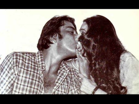 गर्लफ्रेंड के साथ संजय दत्त की ऐसी तस्वीरें, आपने पहले नहीं देखी होंगी, Shocking