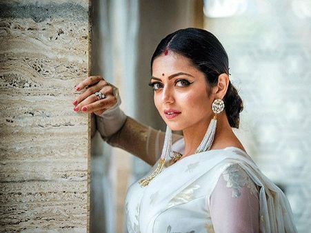 छोटे पर्दे की मधुबाला ने देसी गर्ल पर लगा दिया ऐसा ठुमका, हिल जाएगी दुनिया VIDEO