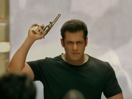 BOX OFFICE: 11 दिनों में ही औंधे मुंह गिरी रेस 3, सलमान खान भी नहीं बचा सके!