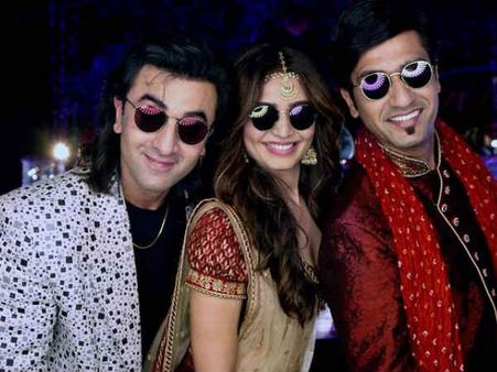 FIRST LOOK: संजू का सबसे धमाकेदार लुक जो अब तक किसी ने नहीं सोचा होगा