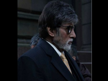 इस फिल्म से सालों बाद साथ आ रहे हैं अमिताभ बच्चन और शाहरूख खान, देखिए FIRST LOOK