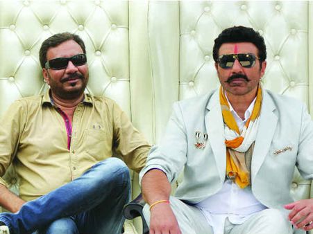 सलमान खान को डबल टक्कर देंगे सनी देओल, कर लीजिए BOOKING!