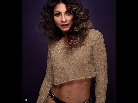 40 की उम्र में काजोल की बहन की ऐसी तस्वीरें,देखते ही मच गया हंगामा Hot