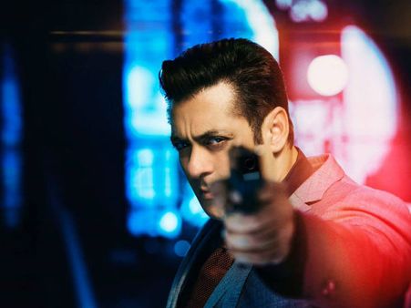 BOX OFFICE: सलमान की 'रेस 3' ने पूरे किये 15 दिन, 170 करोड़ के साथ कहानी खत्म