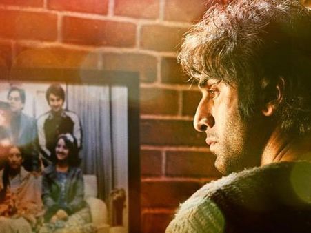 BOX OFFICE: 'संजू' की धमाकेदार ओपनिंग, 5 साल पुराना रिकॉर्ड तोड़ेंगे रणबीर कपूर!