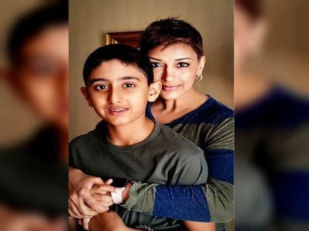 कैंसर से लड़ रही सोनाली बेंद्रे ने 12 साल के बेटे के लिए लिखा इमोशनल पोस्ट