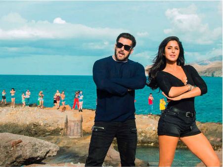 'टाईगर' सलमान खान ने बनाया धमाकेदार रिकॉर्ड- 500 मिलियन- बॉलीवुड में नंबर 1