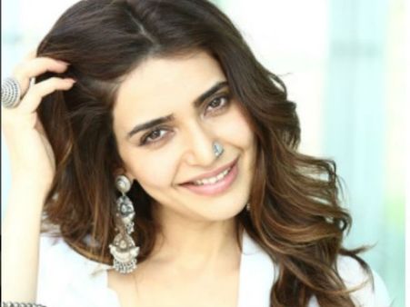 संजू की करोड़ों की कमाई के बाद सुपरस्टार का सेक्सी बिकिनी लुक,लाखों लोगों ने देखा